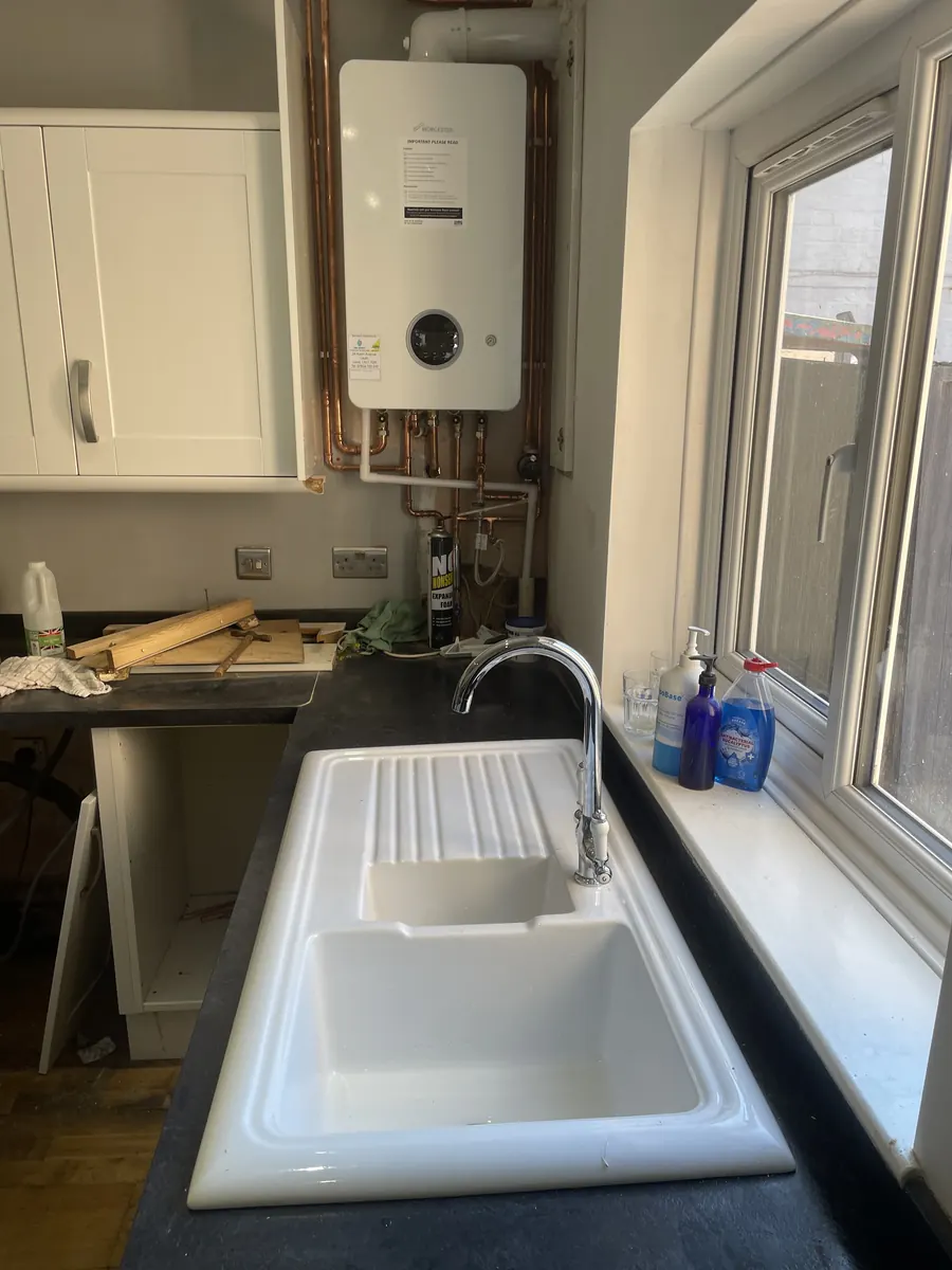 Worcester Bosch boiler above a new kitchen sink